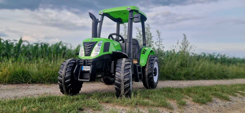 Traktorek na akumulator 24V dla dzieci NEW HOLLAND T7 A011