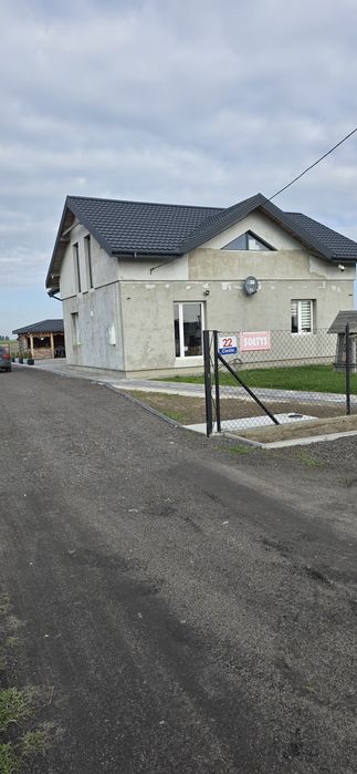Sprzedam    siedlisko  dom   na wsi     warsztat  pod  działalność