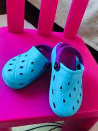 Crocsy buty kapcie  na basen lub po domu rozmiar 23