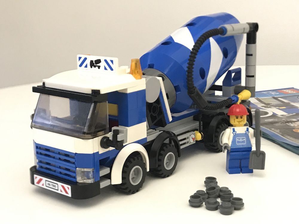 Конструктор LEGO 7890- Lego-City Cement Mixer LEGO