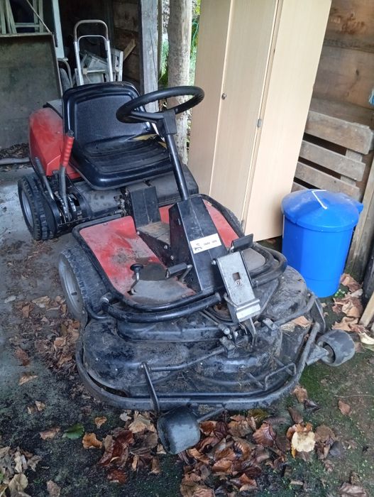 Trator corta relva Jonsered