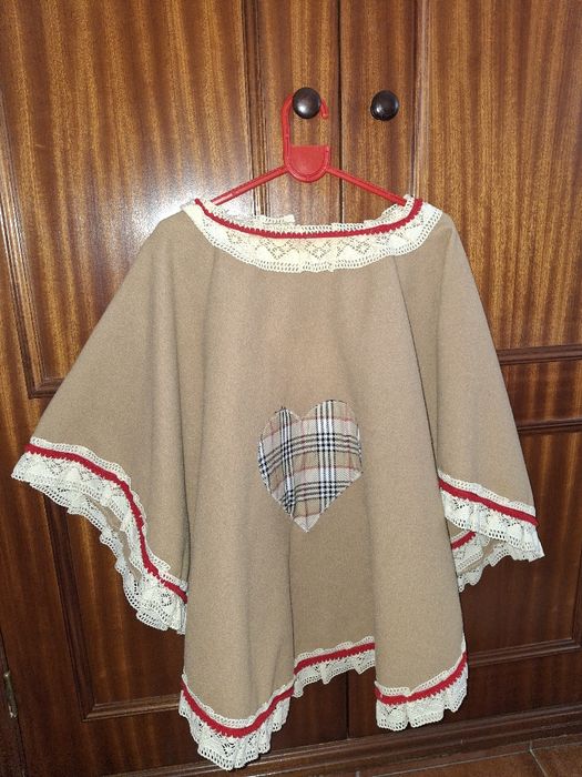 Vendo capa feita à mão