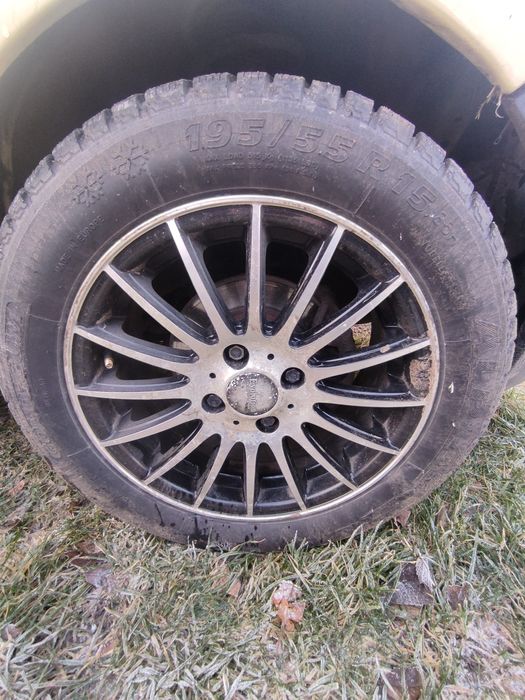 Alufelgi 4x100 r15 z oponami zimowymi
