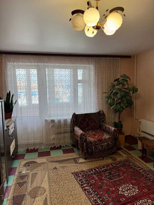 Продам 1 к квартиру на ж\м Левобережный -3     Караван