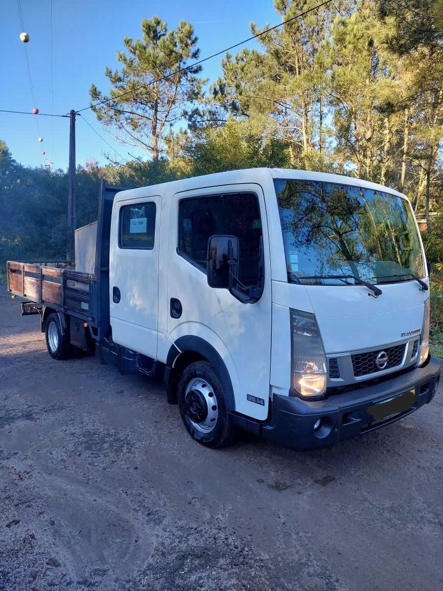 Nissan Cabstar 7 lugares 2015