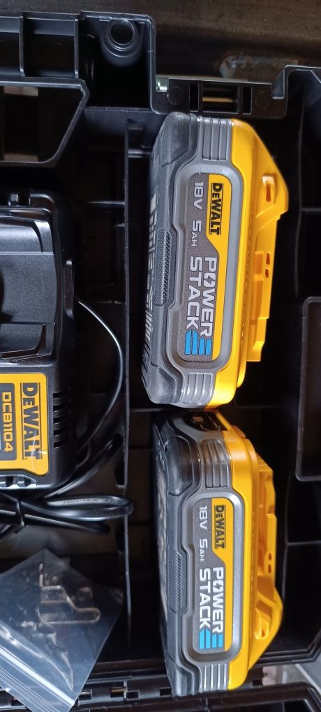 Klucz udarowy DeWalt dcf 891h2t powerstack