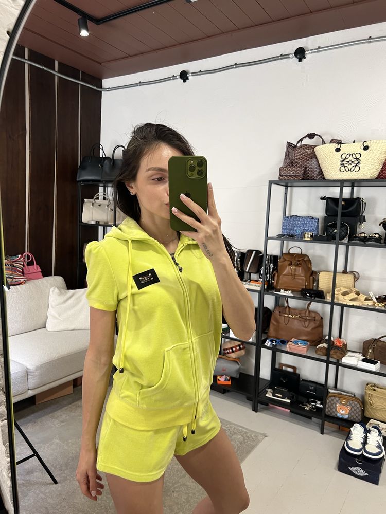 Яскравий салатовий, велбровмй костюм Philipp Plein, розмір S-M!