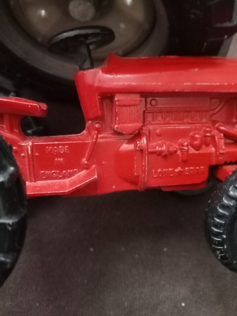 modele traktorów metalowych.