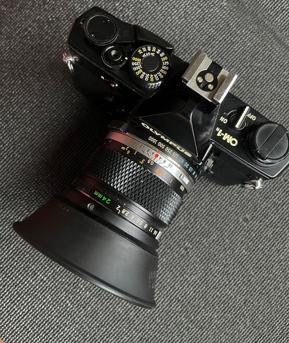 Olympus OM-1N + Zuiko Auto-W 24mm f/2 MC em Excelente Estado