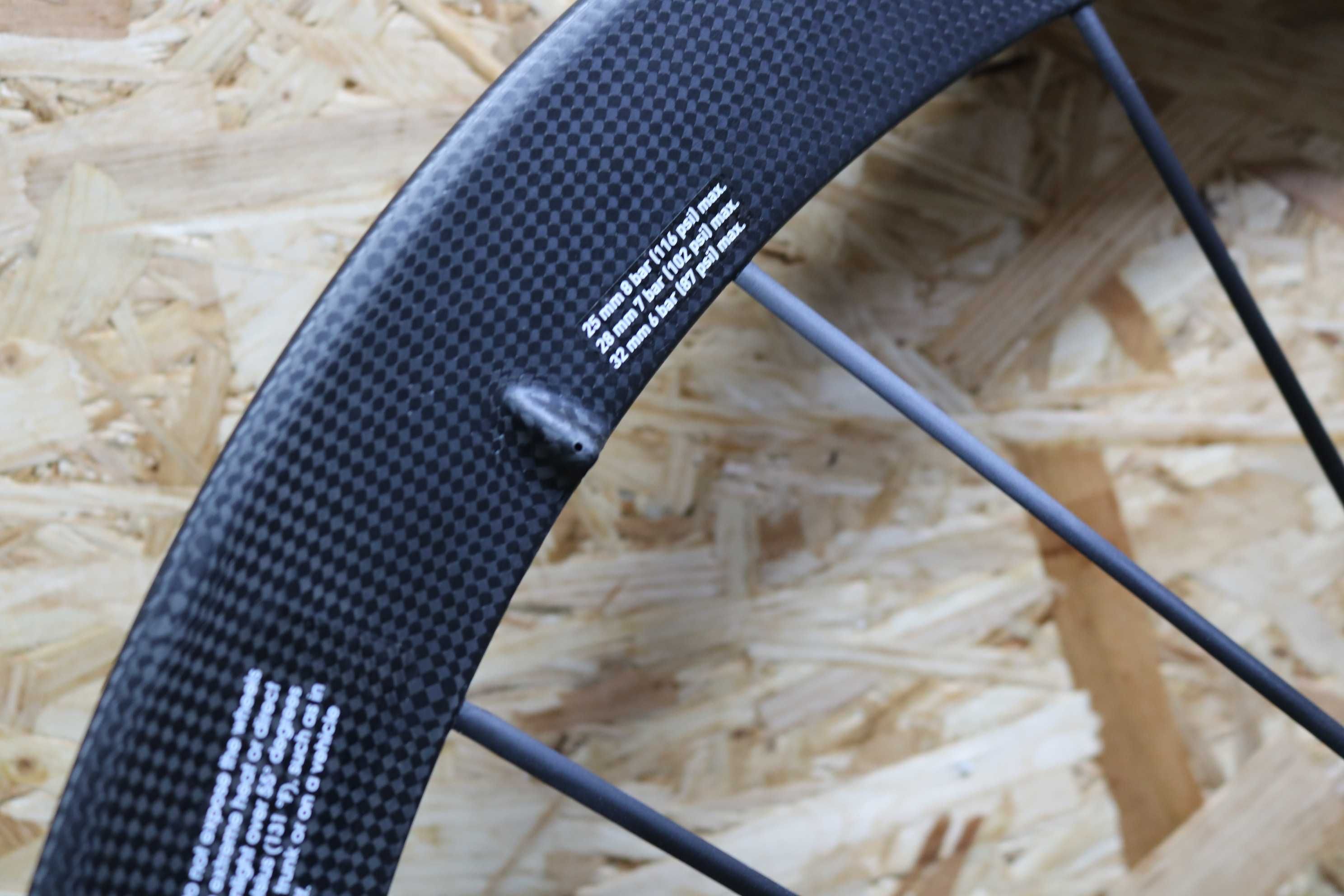 Rodas Disco Lightweight Meilenstein Evo Tubeless NOVAS