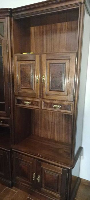 Móvel de Sala de Jantar em Madeira Maciça