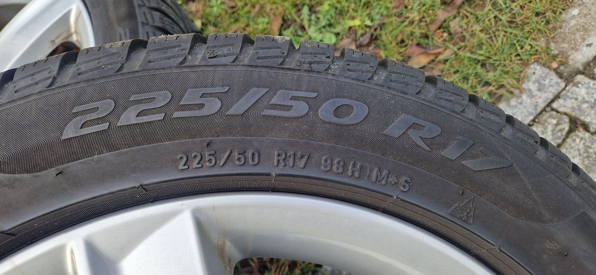 Oryginalne felgi Audi 17 5x112 Opony Pirelli Sottozero 225/50/17 zima