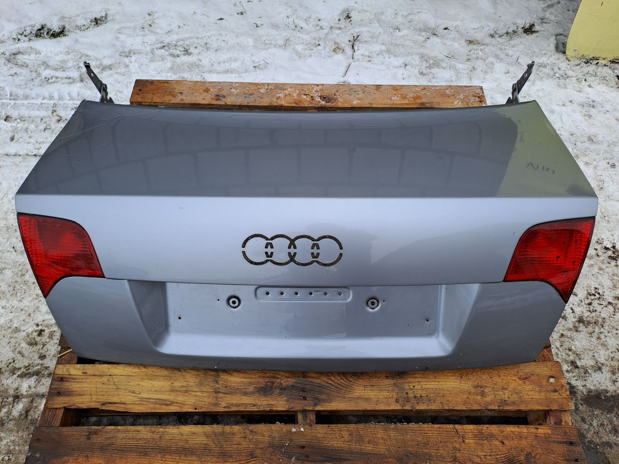 Klapa bagażnika Audi A4 B7