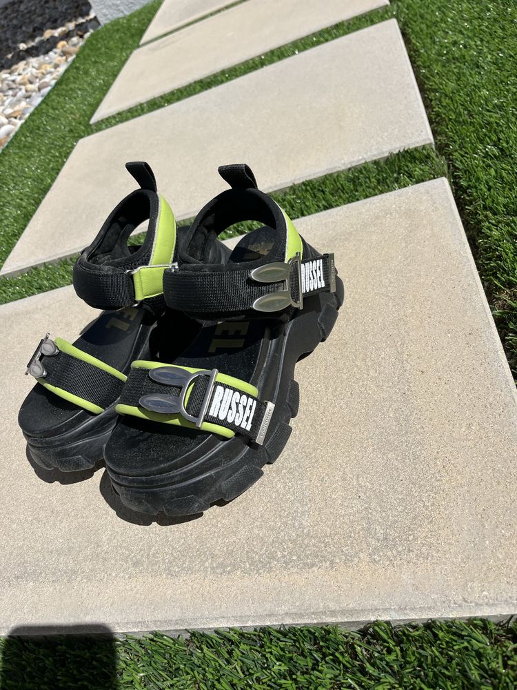Sandalias RUSSEL