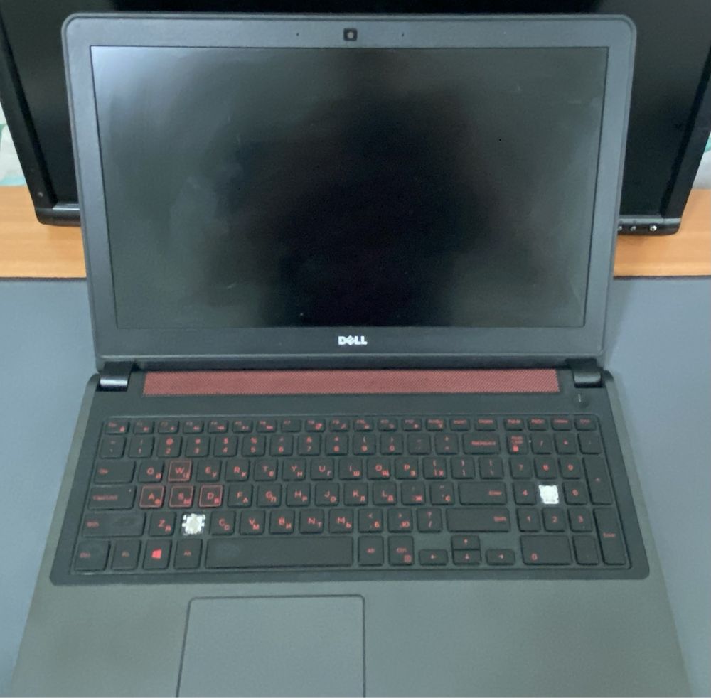 Ігровий ноутбук DELL i5 7300HQ/16gb/512gb/GTX 1050 4gb