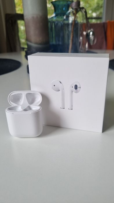 Pudełko na słuchawki AirPods