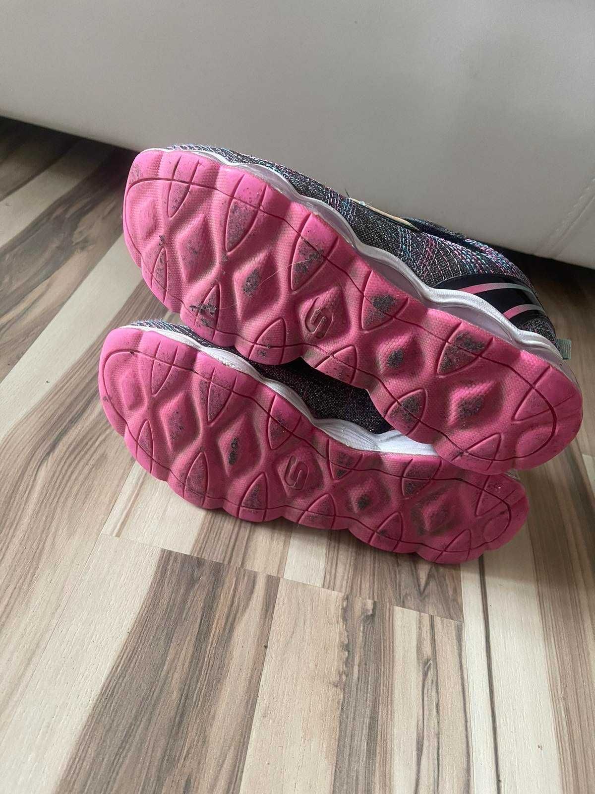 Кросівки Skechers