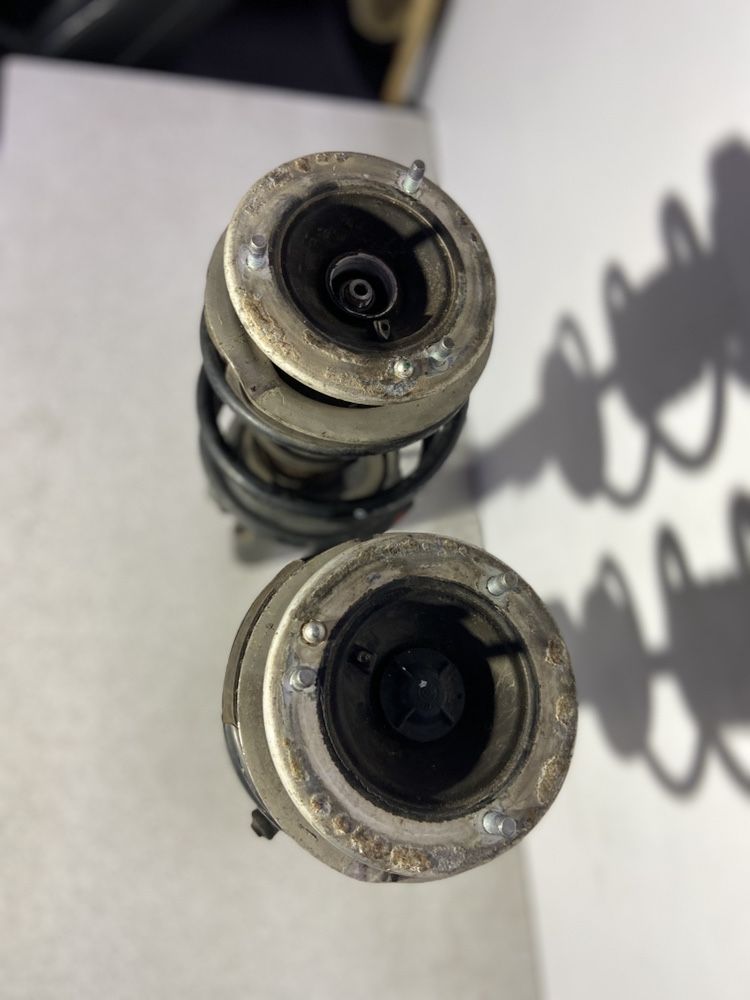 Передние Амортизаторы на БМВ Е46 Sachs Стойки 318 320 330 323