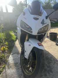 Продам HONDA CBR 600 RR