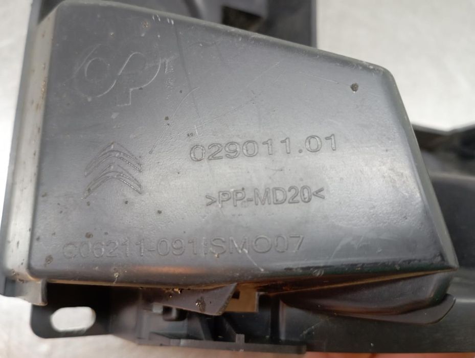 Guia de pára-choques trás direita CITROËN C4 Cactus