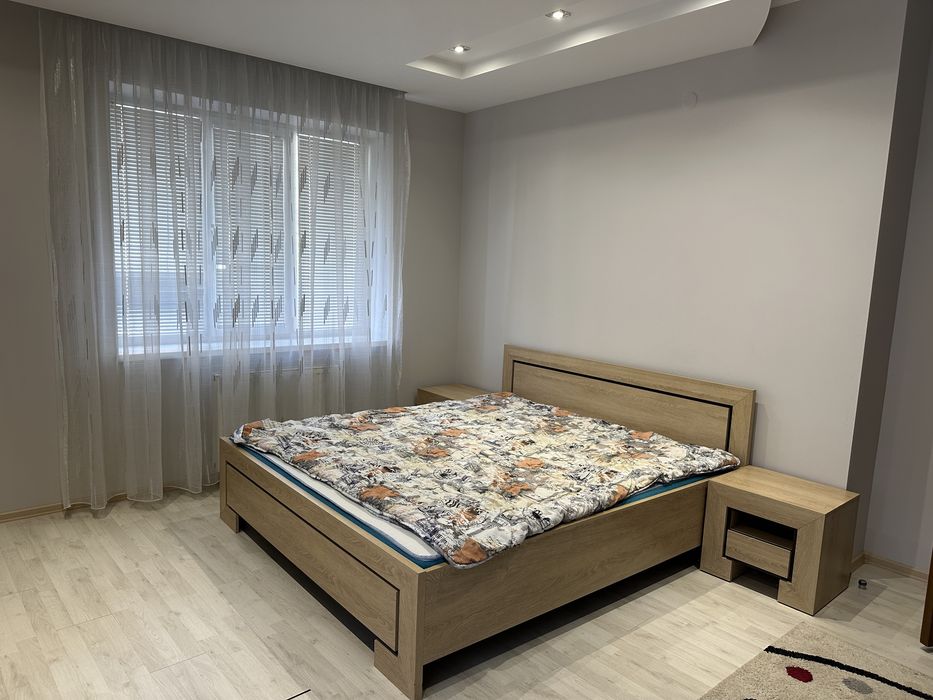 Продаж 3-х кімнатної з гаражем