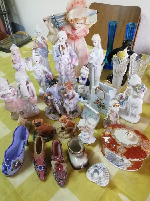 Bonecos em porcelana