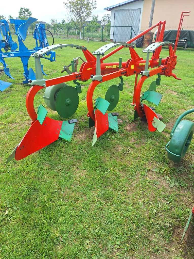 Kverneland 3 корпусний Квернеланд плуг