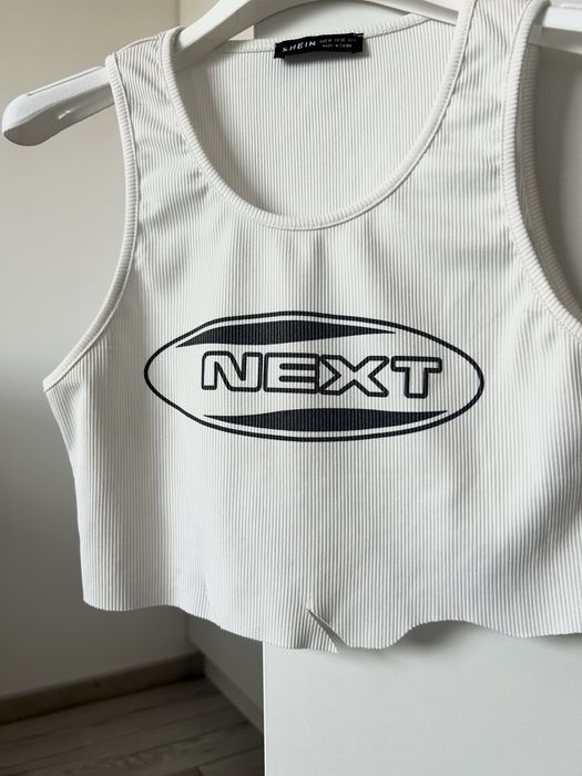 Crop top na ramiączkach