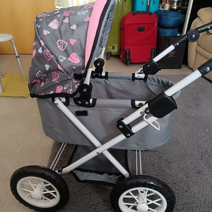 Коляска для кукол складная в хорошем состоянии