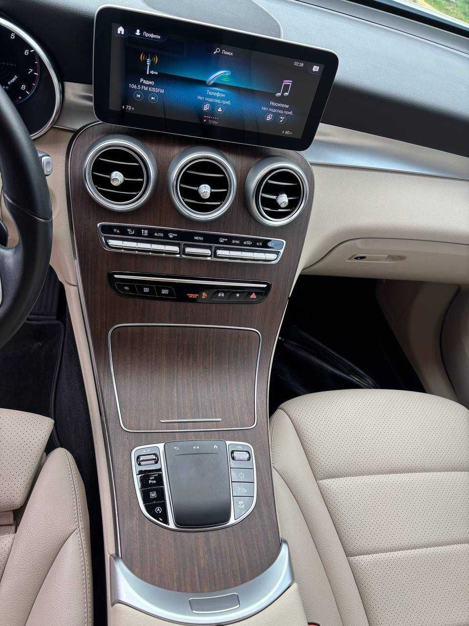 Mercedes-Benz GLC-Class 2021