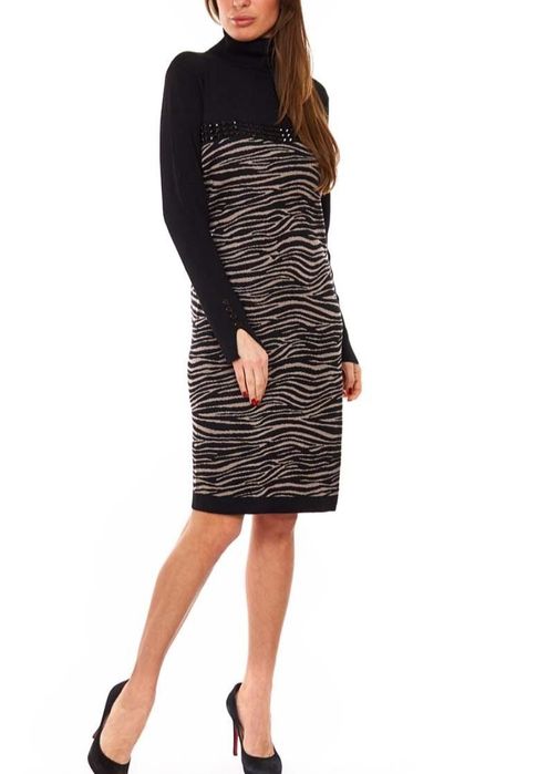 Тёплое зимнее платье под горло