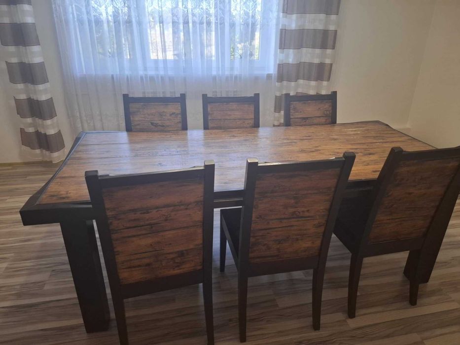 Stół drewniany z 6 krzesłami