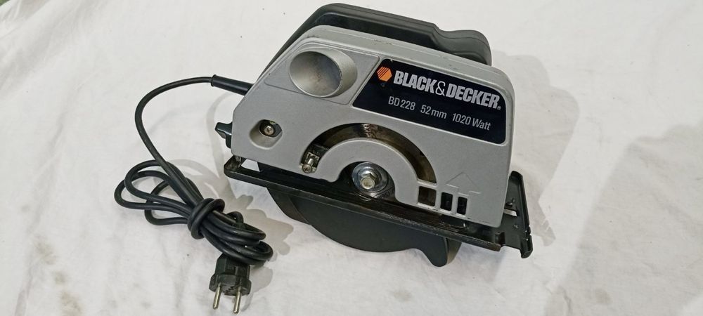 Мини-циркулярная пила Black & Decker! Привезена из Германии!