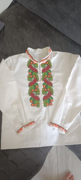 Вишита сорочка вишиванка бісером на хлопчика 9-11 років ручна робота
