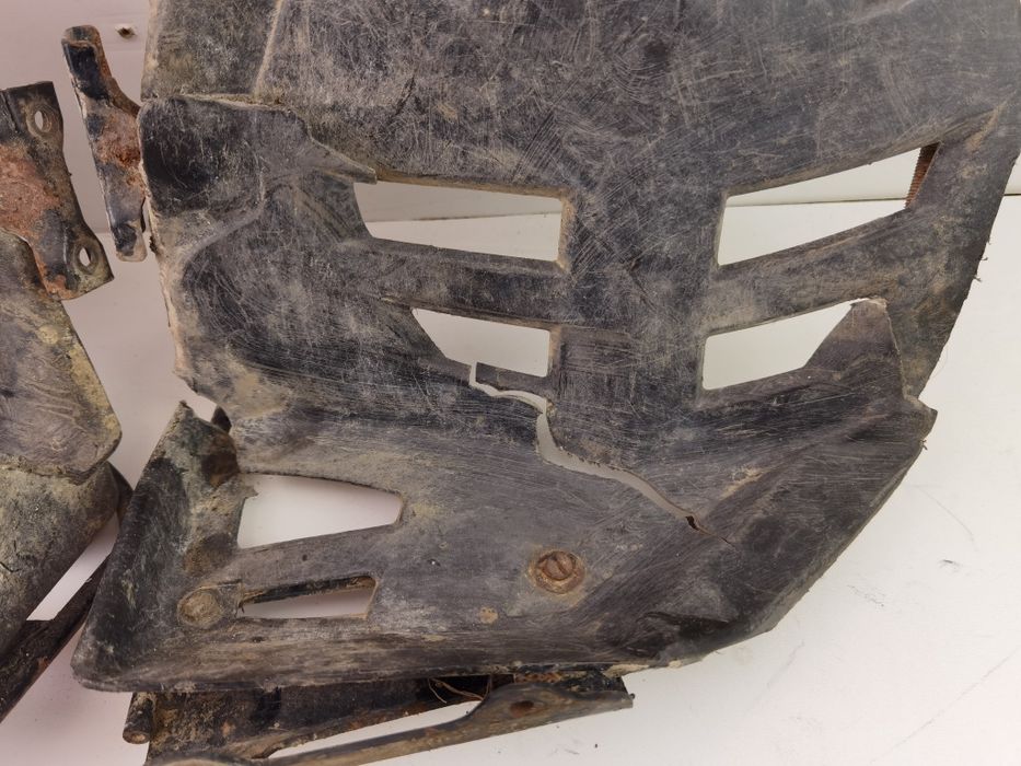 Zapiętki podnóżki stopki polaris predator 500 04r