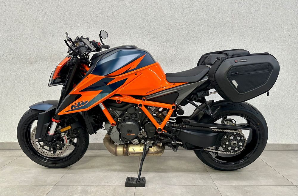 KTM Super Duke KTM 1290 Super Duke R / F.Vat 23% / SC Project / Kufry / Piękny /