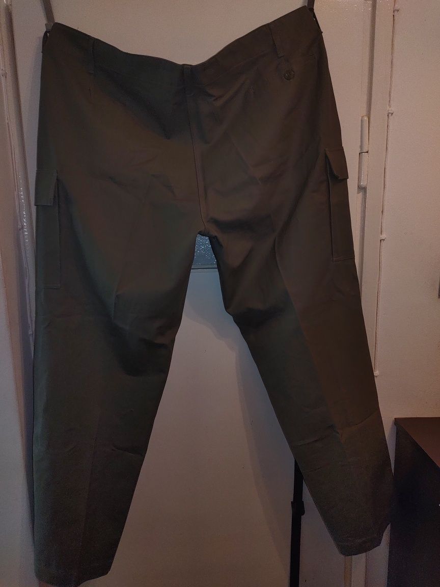 Spodnie BW, moleskin, rozmiar 64.