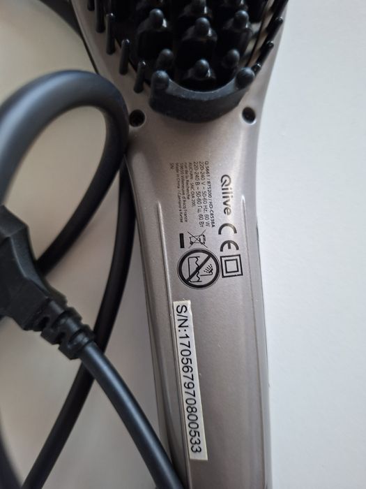 Escova usada, como nova, para cabelo