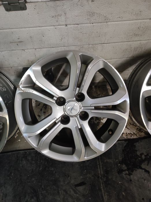 Alufelgi r16 peugeot 4x108 3szt