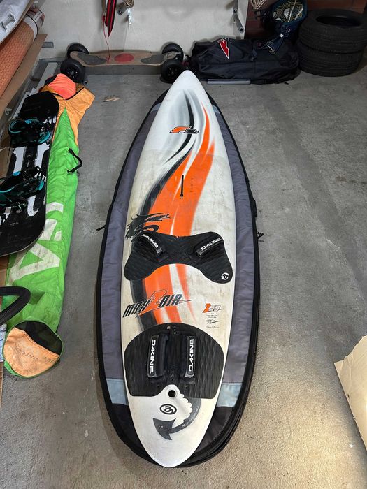 Deska windsurfingowa F2 Max2Air 259, 100l + statecznik