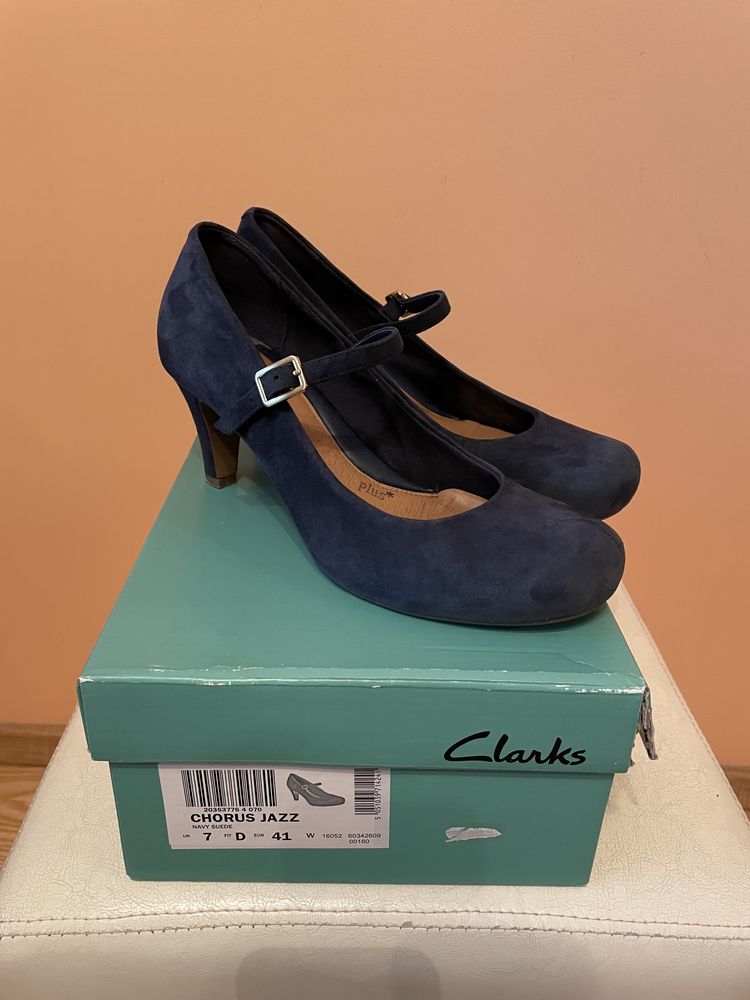 Czółenka Clarks 41
