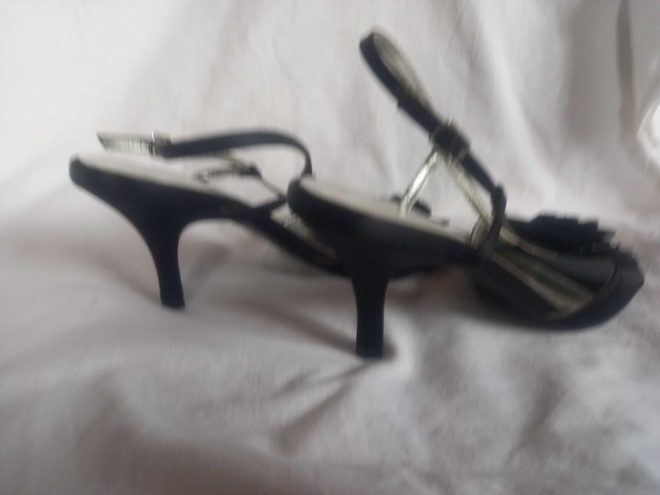 Sandálias nº40, NOVAS