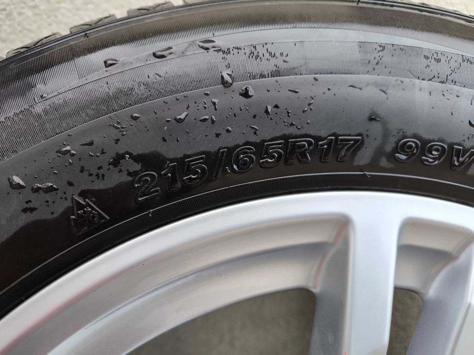 Oryginalne felgi Audi Q3 17- cali + opony wielosezonowe 215/65R17