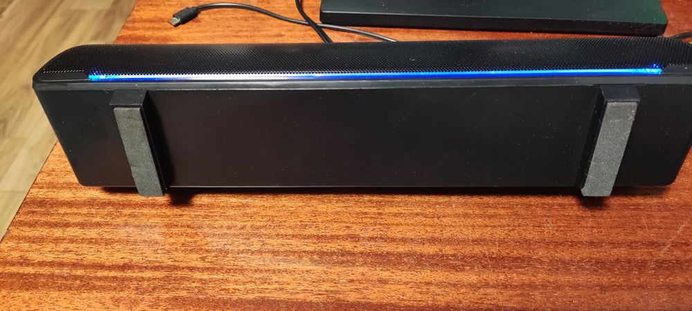 Колонка саундбар з підсвіткою