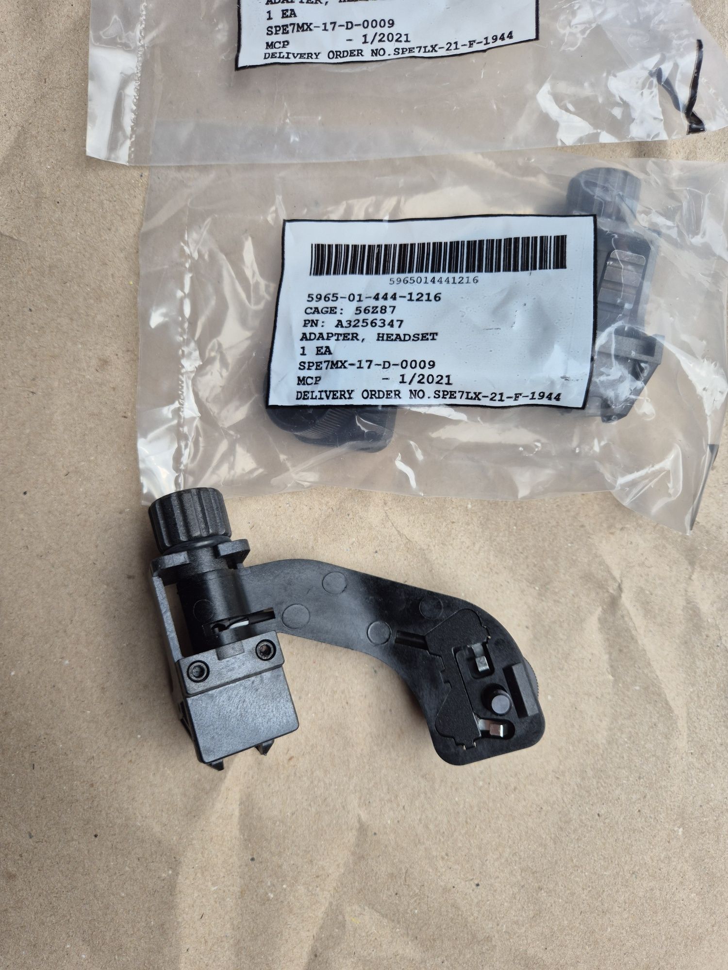 Адаптер  J-Arm для PVS-14. Новый.