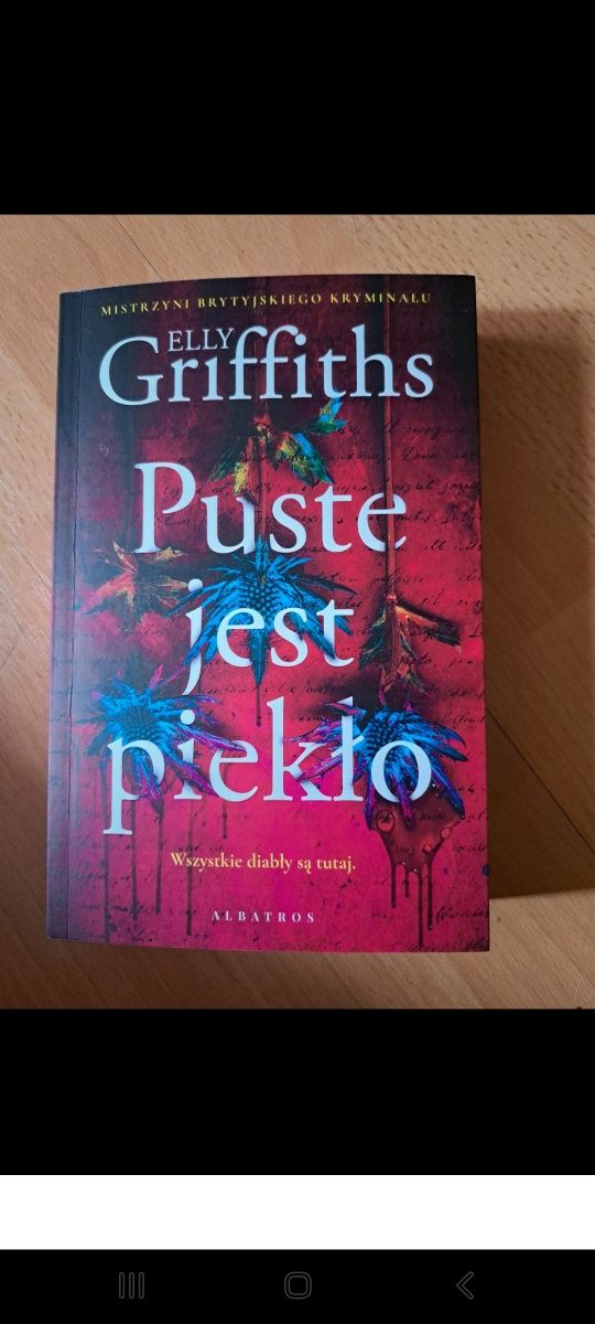 Piekło jest puste - Elly Griffiths