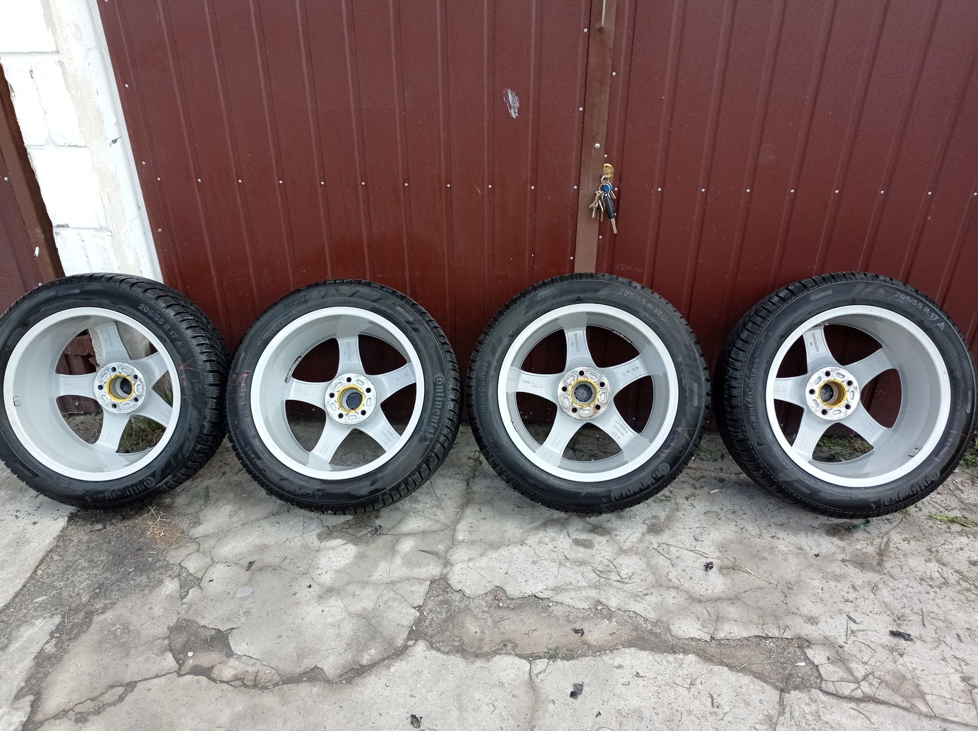 Kola Felgi 17 5x112  Borbet.Opony zimowe  205/55/17 Continental