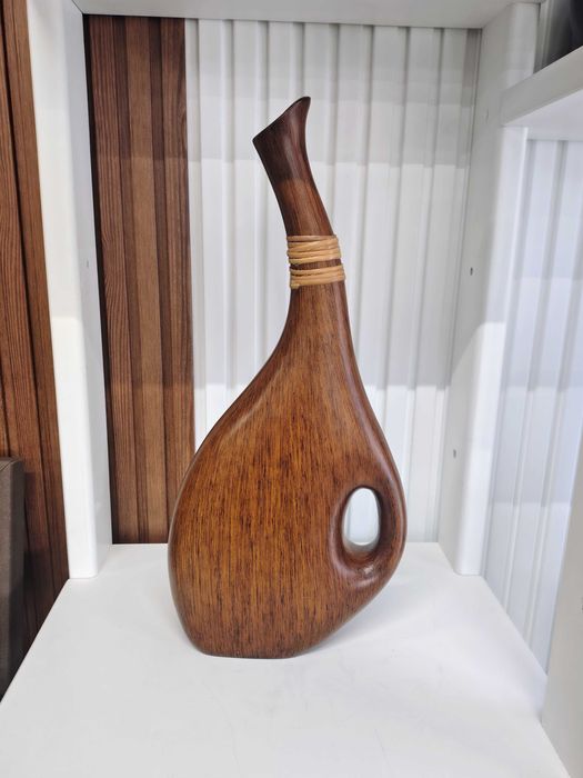 ваза. кувшин. полістоун