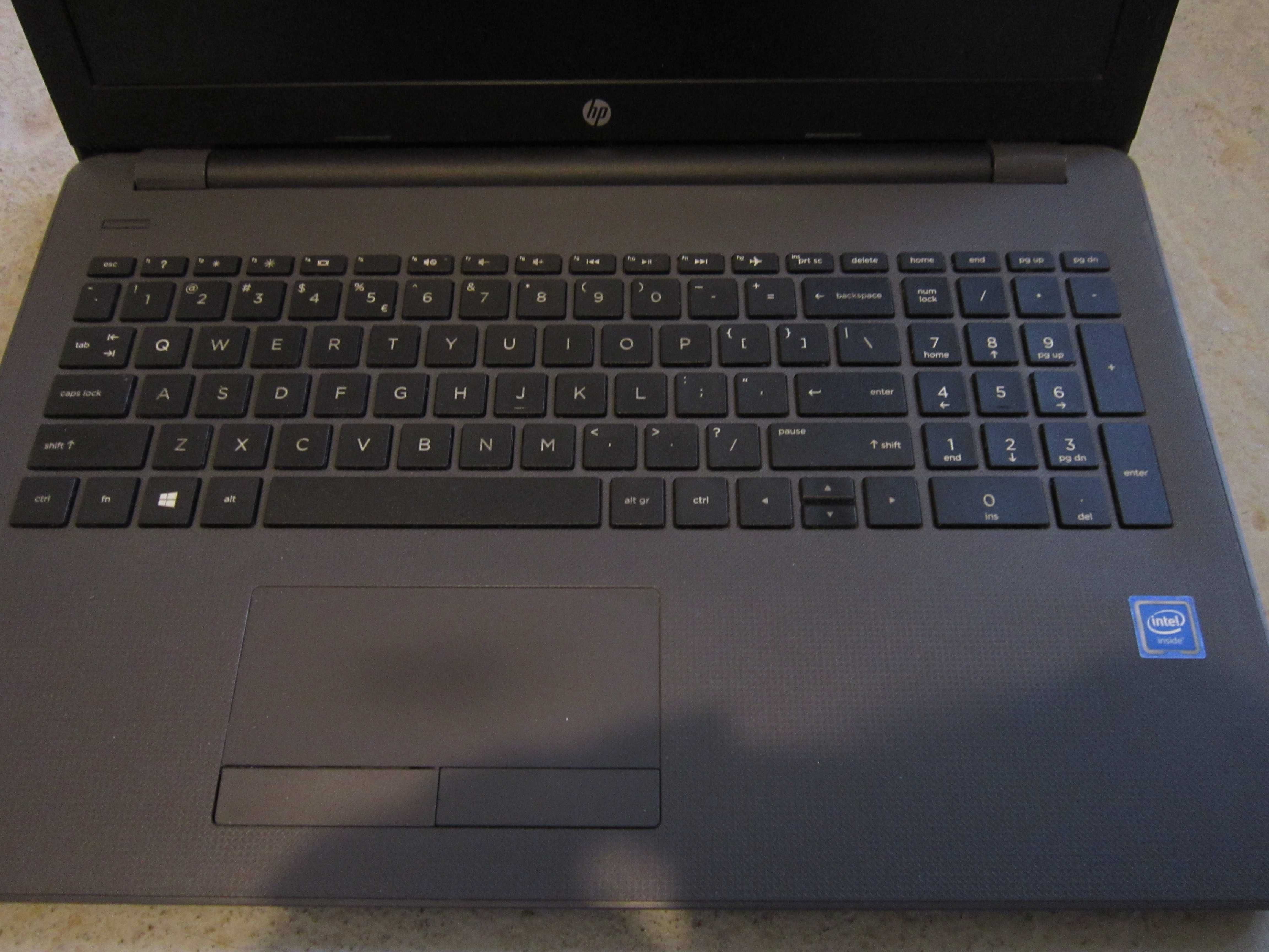 Laptop HP 250 G zadbany