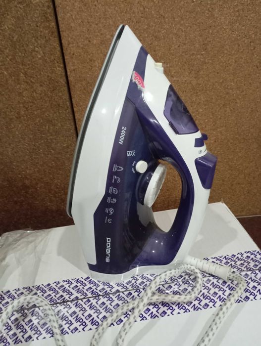 Продам утюг Polaris